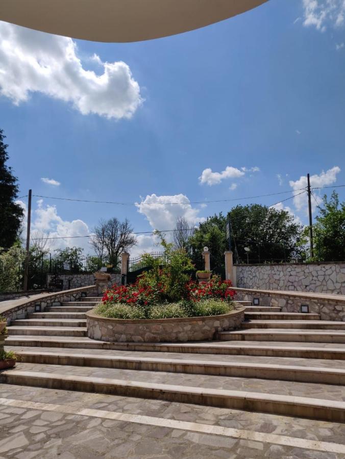I Due Melograni Agriresort Tarano ภายนอก รูปภาพ