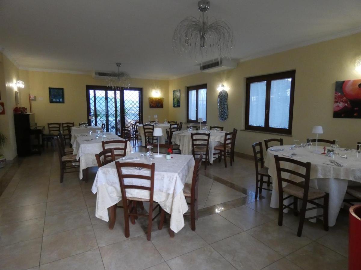 I Due Melograni Agriresort Tarano ภายนอก รูปภาพ